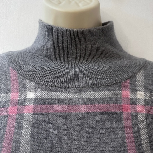 Max Studio Women’s Gray Plaid Poncho One Size - Cozy Turtleneck Cape Wrap - Picture 6 of 12